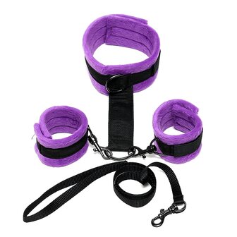 Soft Bondage Collar met handboeien en leiband - zwart/paars