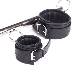 Kiotos Leather - Spreidstang - Spreader Bar - Met Lederen Boeien en Halsband