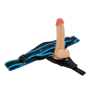 LoveToy - Ingen - Vibrerende Strap-on Set - Lengte 20 cm - Lichte Huidskleur - Maat XS/S/M