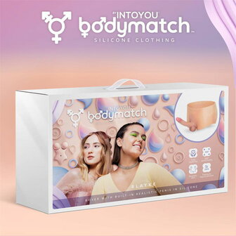 Bodymatch - Blayke - Bodysuit met Ge&iuml;ntegreerde Siliconen Penis - One Size - Lichte Huidskleur