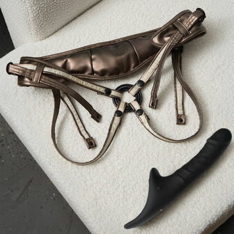 Strap-On-Me - Multi Orgasm Realistische Dildo - Strapless Strap-on met Flapper Technologie - Zwart - Medium