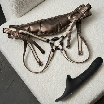 Strap-On-Me - Multi Orgasm Realistische Dildo - Strapless Strap-on met Flapper Technologie - Zwart - Large