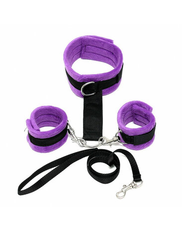 Soft Bondage Collar met handboeien en leiband - zwart/paars