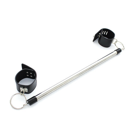 Spreader bar / spreidstang met enkelboeien van PU leer