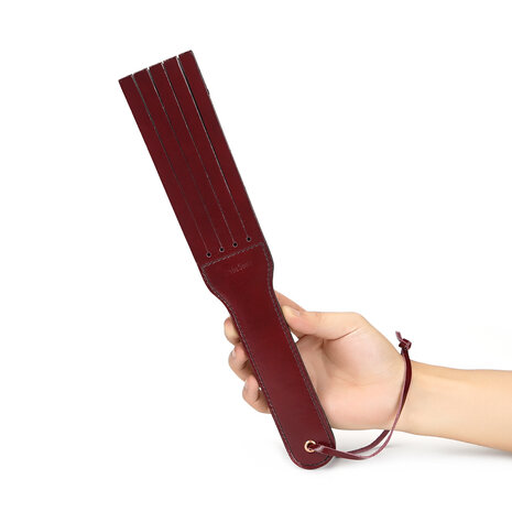 Liebe Seele - Wine Red - Leren Paddle - Dubbele Strafriem - Exclusief En Luxe ontwerp - Import uit Japan - Wijnrood