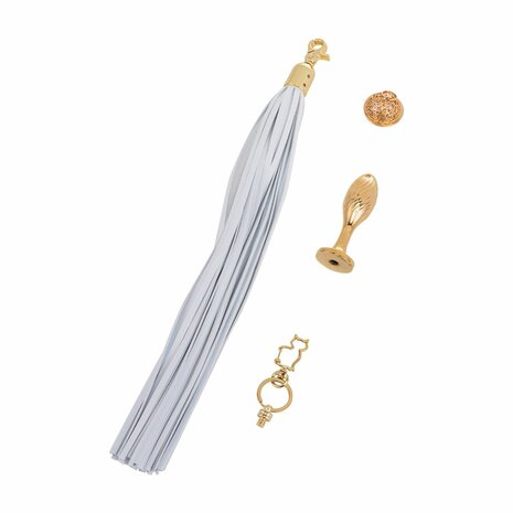 Sevanda - Flogger met Sleutelhanger, Bedel en Peervormige Buttplug - Wit/Goud