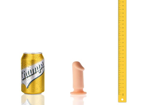 Champs - Tiny - Original Dildo - 9 x 3,3 cm - Lichte Huidskleur