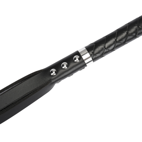 RISE - Lange Flogger met Harde Strengen ‚Äì Zwart