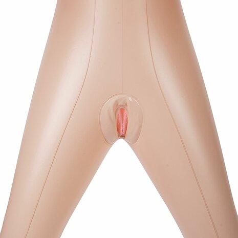 Hussy Selena - Opblaaspop met Twee Openingen en Grote Borsten