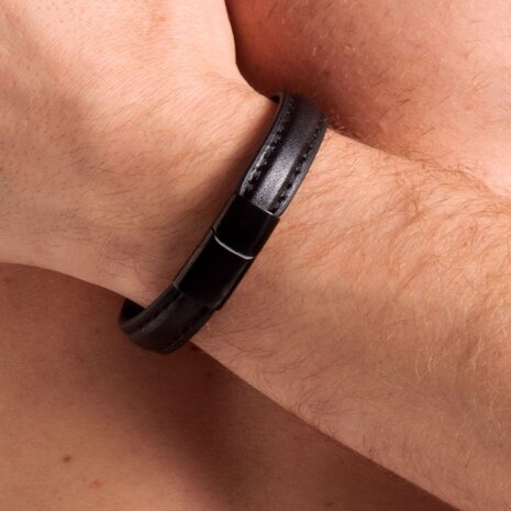 665 - Lederen Armband en Cockring - 2 in 1 - Zwarte Magnetische Sluiting