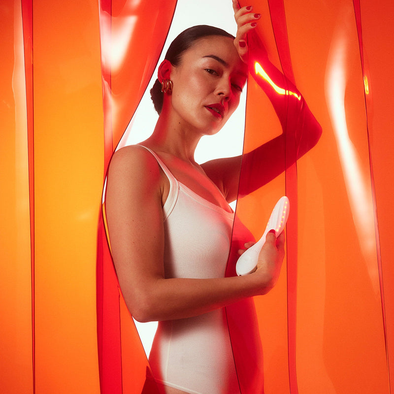 LELO - Mona Spectra - Wellness Massager met Rood Licht - Wit