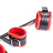 Kiotos Leather - Spreidstang - Spreader Bar met Halsband en 4 Kunstlederen Boeien - zwart/rood