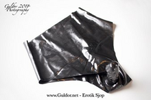Latex Slip met penis