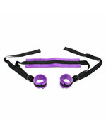 Rimba - Soft Bondage Fixatieband Met Voetboeien - Paars/Zwart
