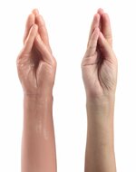 Lovetoy - Realistic Magic Fisting Hand Dildo - lichte huidskleur