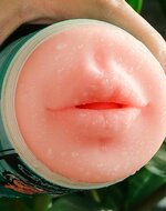 Lovetoy - Masturbator in Bierblikje - Pleasure Brew Blonde Ale Vagina Masturbator - Nude & Groen - TPE
