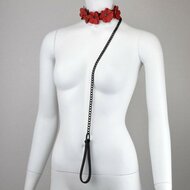 Liebe Seele - Flower Rhythm - Collar met Bloemen uit Leer - Exclusief en uniek ontwerp uit Japan - Rood/Zwart