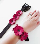 Liebe Seele - Flower Rhythm - Handboeien met Bloemen uit Leer - Exclusief en uniek ontwerp uit Japan - Rood/Zwart