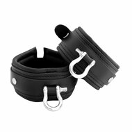 Kiotos Leather - Lederen Enkelboeien met Gesp en Metalen Beugelsluiting - Zwart