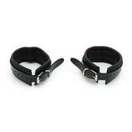 Kiotos Leather - Lederen Enkelboeien met Gesp en Metalen Beugelsluiting - Zwart