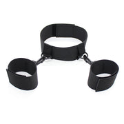 Smart Moves - Collar met Handboeien Combinatie - Zwart-Erotiekvoordeel.nl