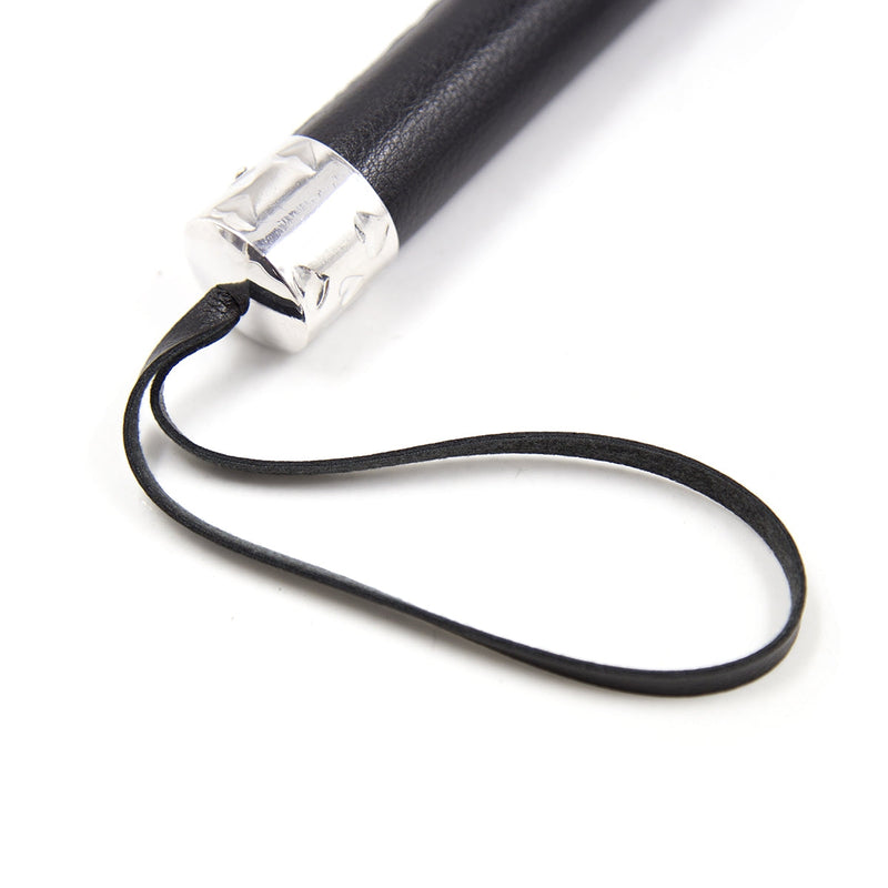 Smart Moves - Flogger - Glad Handvat - 50 cm - Zwart/Zilver-Erotiekvoordeel.nl