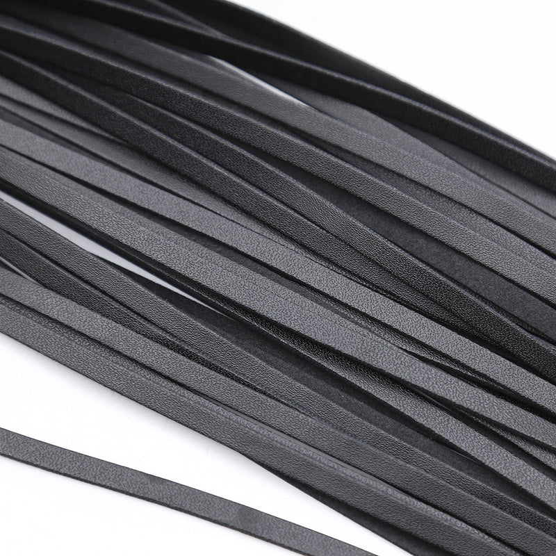 Smart Moves - Flogger - Gevlochten Handvat - PU Leer - 49 cm - Zwart-Erotiekvoordeel.nl