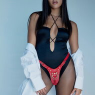 Strap-On-Me - Kunstleren Strapon Harnas Fabulous - Passend van XS t/m XXL - Rood Lak