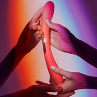 LELO - Boomerang - Dubbelzijdige Vibrator - Dubbele Motor - Cerise