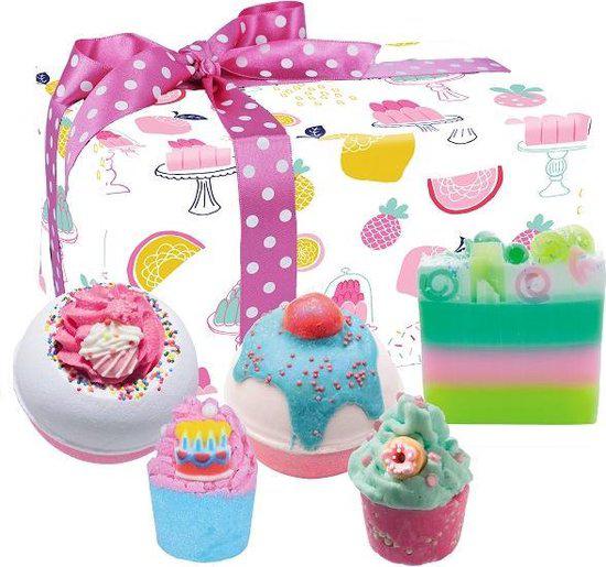 Bomb Cosmetics - It's Party Time - Geschenkset Badproducten - Handgegoten Zeep - Bath Bombs - En Meer!-Erotiekvoordeel.nl