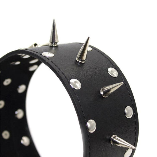 Brede collar Met spikes