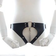 Fixxx - Fetish Damesslipje met Ketting Door Kruis - PU-Leer - One Size - Verstelbaar - Zwart-Erotiekvoordeel.nl