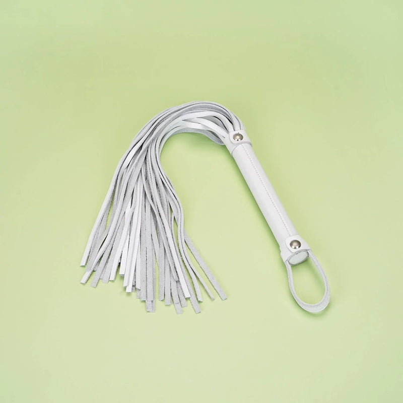 Liebe Seele - Fuji White - Leren Flogger - Wit-Erotiekvoordeel.nl