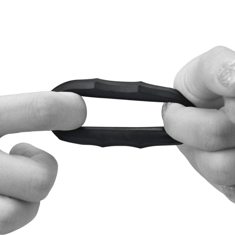 LoveToy - PowerPlus - Flexibele Cockring Gehoekt - Zwart
