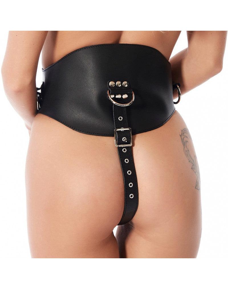 Rimba Taillecorset met Riemen, Ring en Dildo - Tuigleer