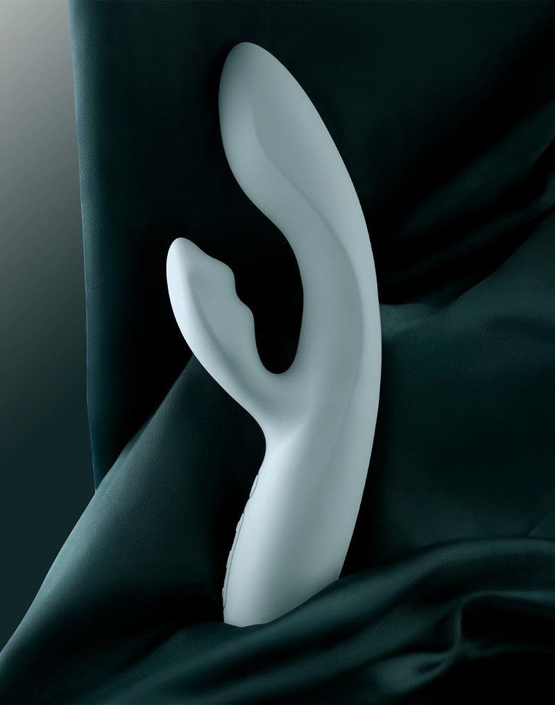 Svakom - Chika - Verwarmende Rabbit Vibrator - Met App Control - Lichtgrijs