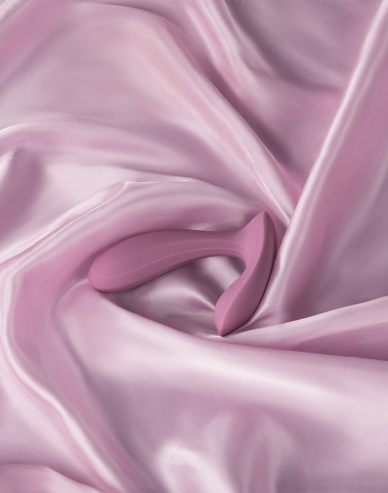 Svakom - Erica - Draagbare Vibrator Met App Control - Twee Motoren - Lichtroze
