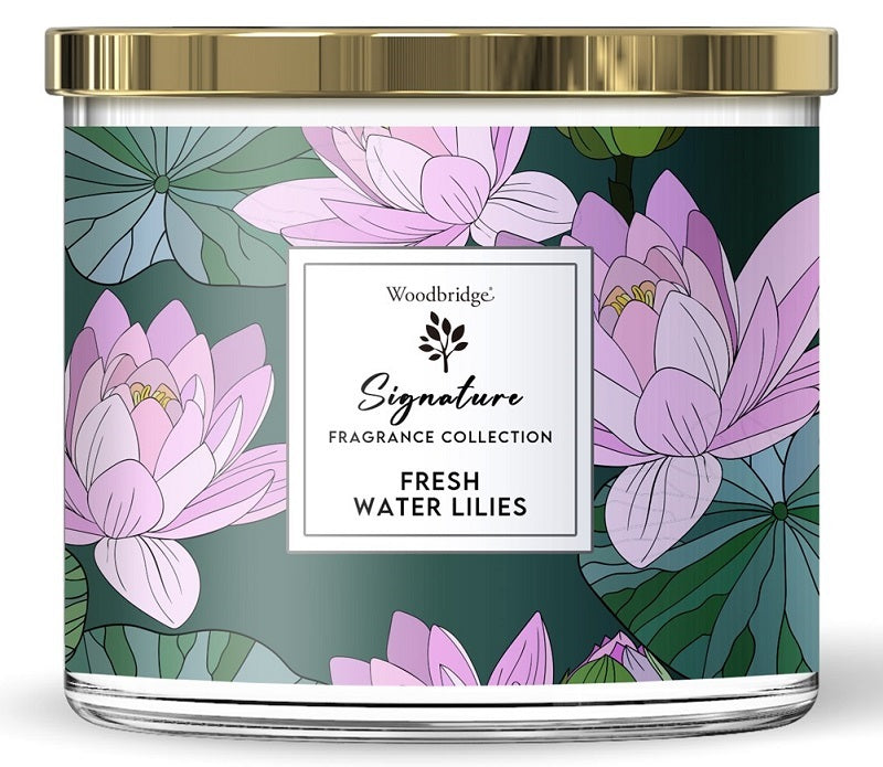 Woodbridge - Luxe Geurkaars Met 3 lonten FRESH WATERLILIES - sinaasAppel roos lelie sandelhout-Erotiekvoordeel.nl