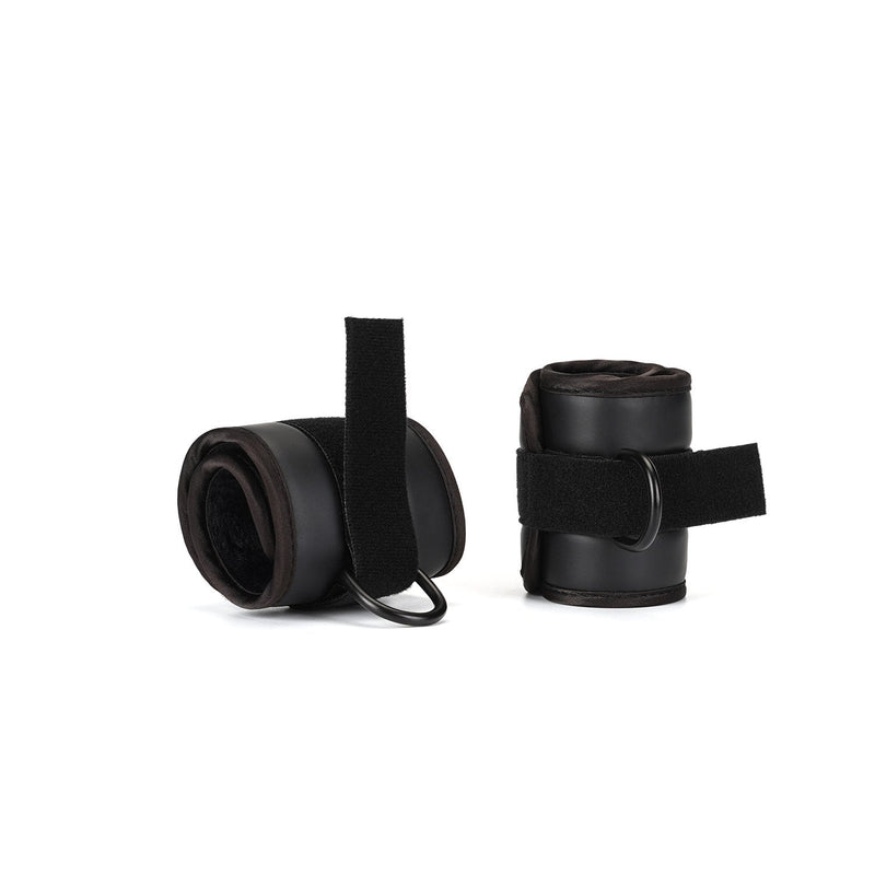 Liebe Seele - Vegan Fetish - Luxe Vegan Handboeien Met Zwart Metalen Hardware-Erotiekvoordeel.nl