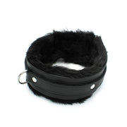 Kiotos Leather - Lederen Collar met Pluizige Binnenkant - Verstelbaar - Zwart-Erotiekvoordeel.nl