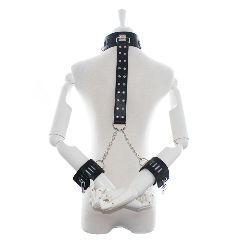 Fixxx - Collar met Bondageriem en Handboeien - Zwart - PU Leer - Verstelbaar-Erotiekvoordeel.nl