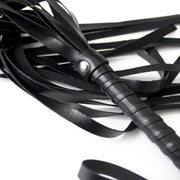 Smart Moves - Eenvoudige Flogger - PU Leer - 45 cm - Zwart-Erotiekvoordeel.nl